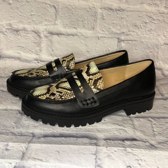 Journee Collection Black and Snake Pattern Loafers - Picture 3 of 4